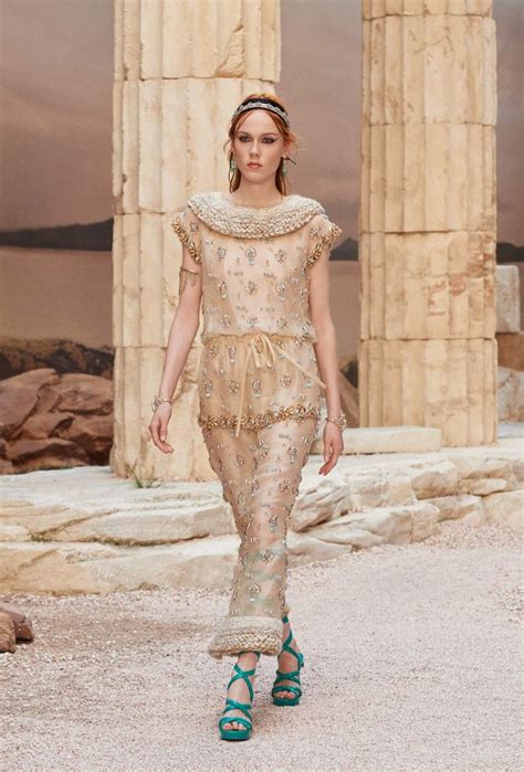 chanel cruise 2017 greece|Chanel cruise ancient Greece pictures.